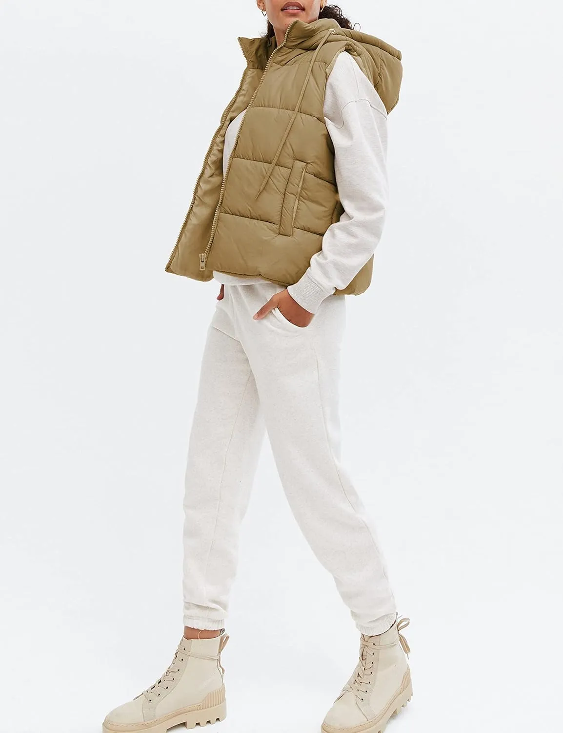 EsheSy Women's Puffer Vest with Removable Hood Sleeveless Full Zip Quilted Down Jacket