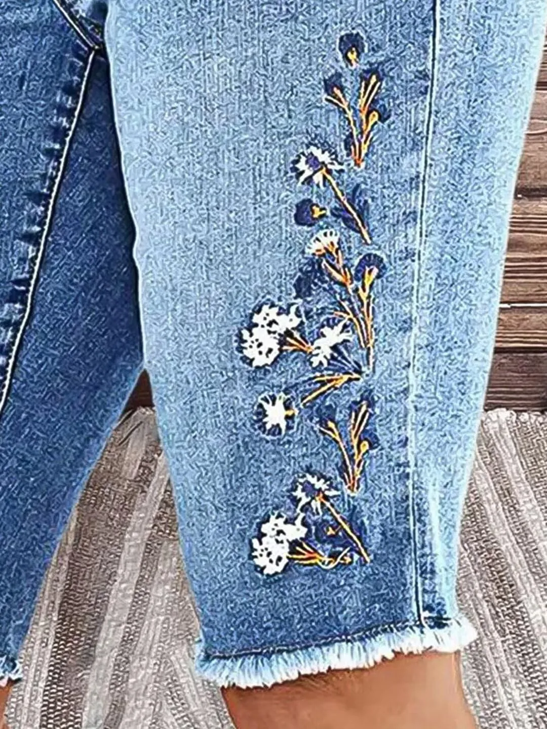 Flamingals Women's Casual Denim Shorts Mid Rise Stretchy Raw Hem Floral Embroidery Bermuda Shorts
