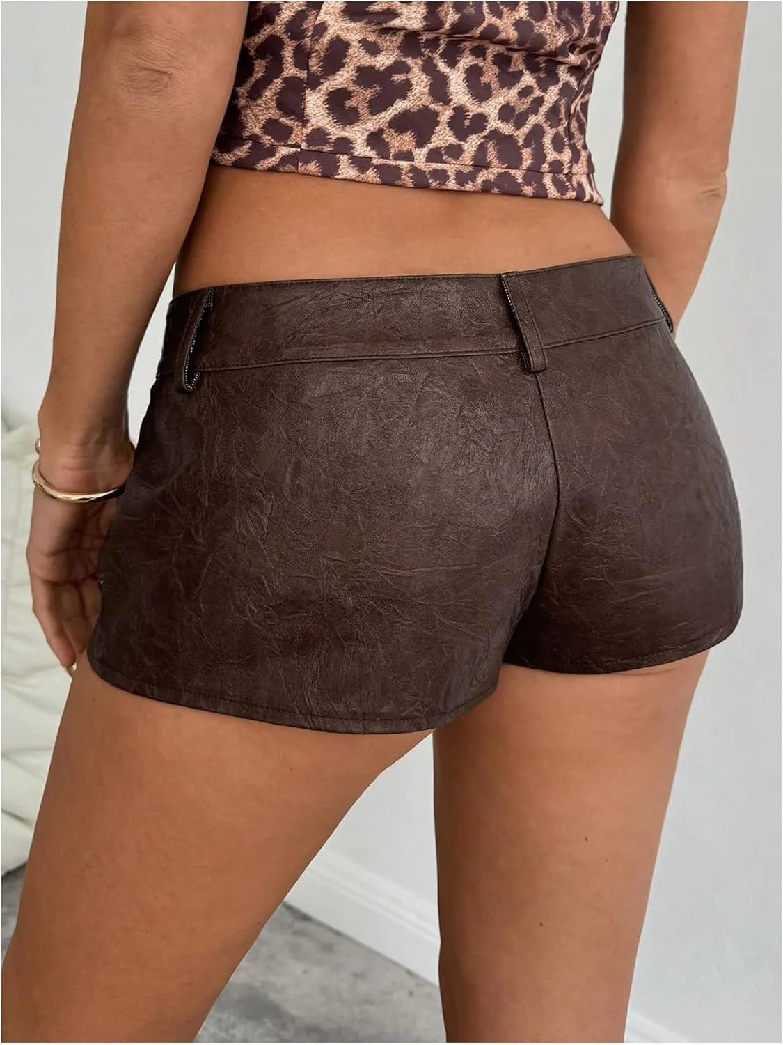 SOLY HUX Women's PU Leather Shorts Retro Straight Leg Party Music Festival Mini Shorts