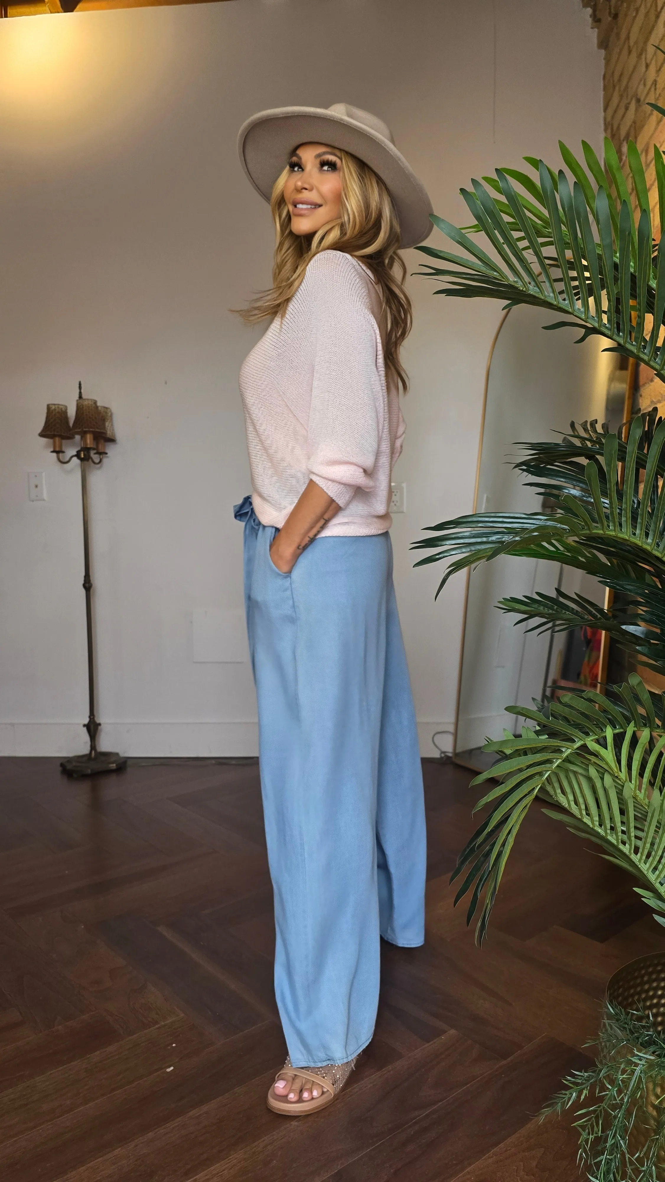 Wideleg Flowy Pant With Tie Belt