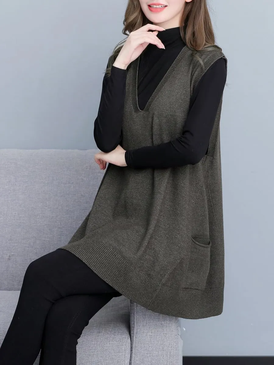 Women's Oversized Sweater Vest Fall V Neck Sleeveless Pullover Sweater Loose Knitted Tunic Tops with Pockets
